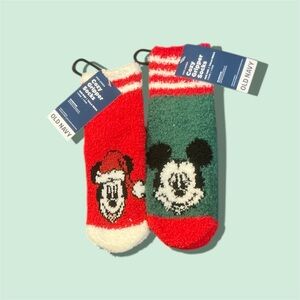🎄2 PAIR OLD NAVY KIDS’ COZY MICKEY MOUSE HOLIDAY SOCKS